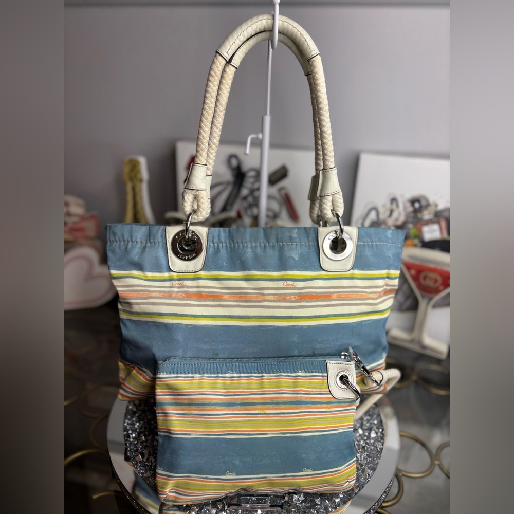 Coach 2011 Nautical East West Striped Beach Tote w/ matching wristlet - Picture 5 of 15